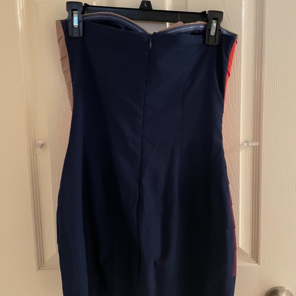 Dress - Picture 6 of 7